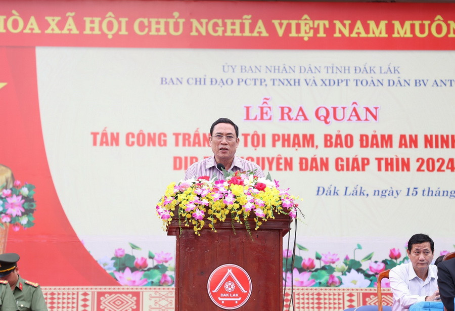 Ông Võ Văn Cảnh, Phó Chủ tịch Ủy ban Nhân dân tỉnh Đắk Lắk, phát biểu tại buổi lễ. (Ảnh: Tuấn Anh/TTXVN)