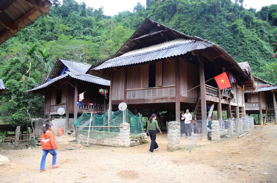 Bảng Na Ngân tại xã Nga My hiện có hơn 150 hộ với gần 760 nhân khẩu, 100% là đồng bào Thái sinh sống. (Ảnh: Xuân Tiến/TTXVN)