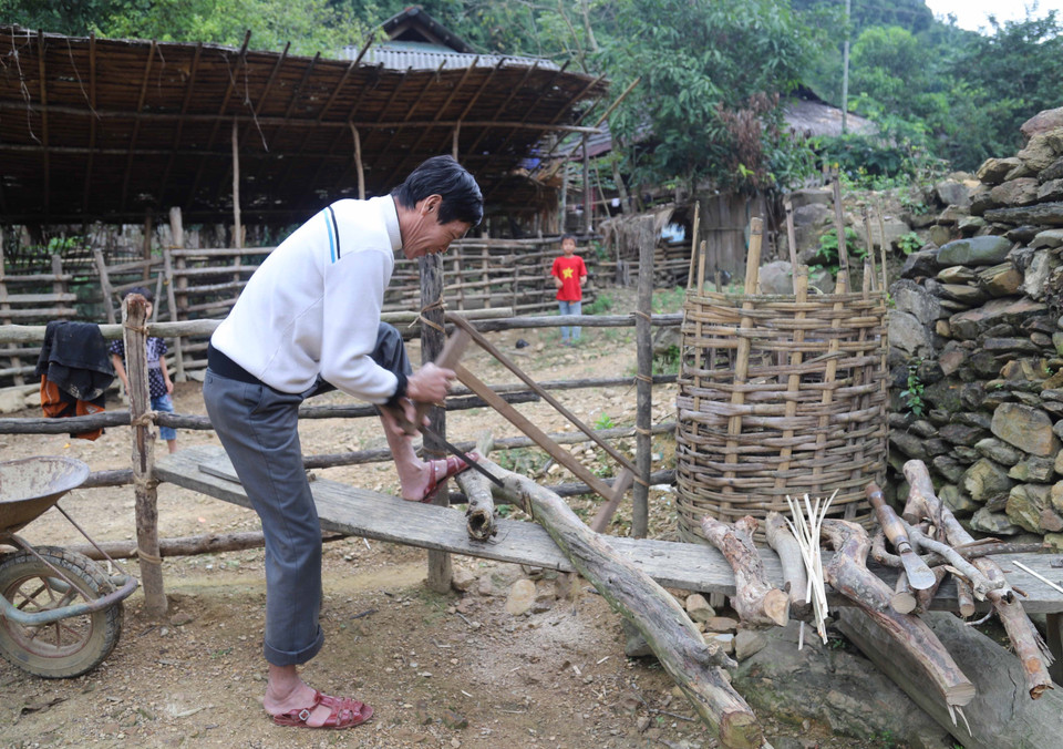 Cuộc sống của người dân bản Na Ngân, xã Nga My. (Ảnh: Xuân Tiến/TTXVN)