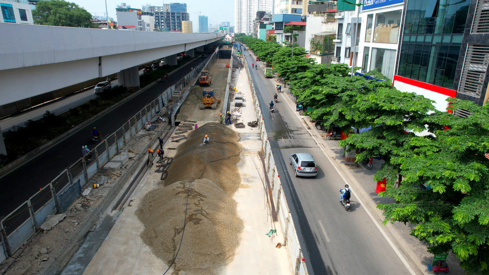 Độ dài các nhánh Ram lần lượt là: Nhánh lên/xuống khu vực Hoàng Quốc Việt dài 247m; Nhánh lên/xuống khu vực Cổ Nhuế dài 330m; Nhánh lên/xuống khu vực Nam Thăng Long-Ciputra dài 222m. (Ảnh: Văn Hào/Vietnam+)