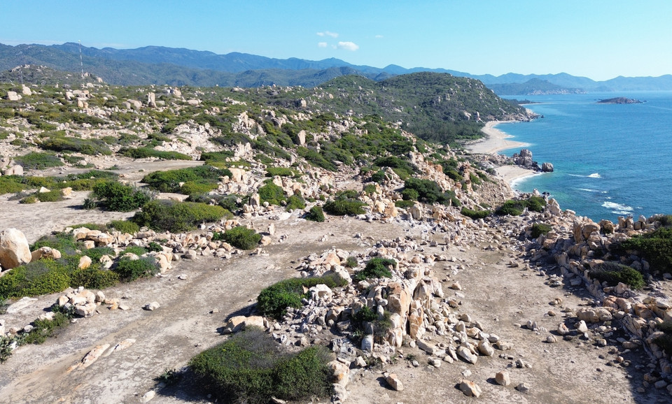 Vẻ đẹp hoang sơ của Công viên đá nằm trong Khu Dự trữ Sinh quyển Thế giới Núi Chúa. (Ảnh: Nguyễn Thành/TTXVN)