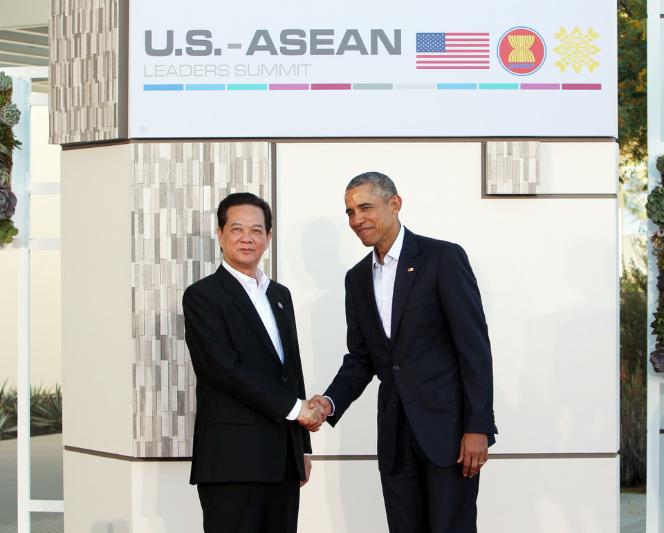 Tổng thống Mỹ Barack Obama đón Thủ tướng Chính phủ Nguyễn Tấn Dũng. (Ảnh: Đức Tám-TTXVN)