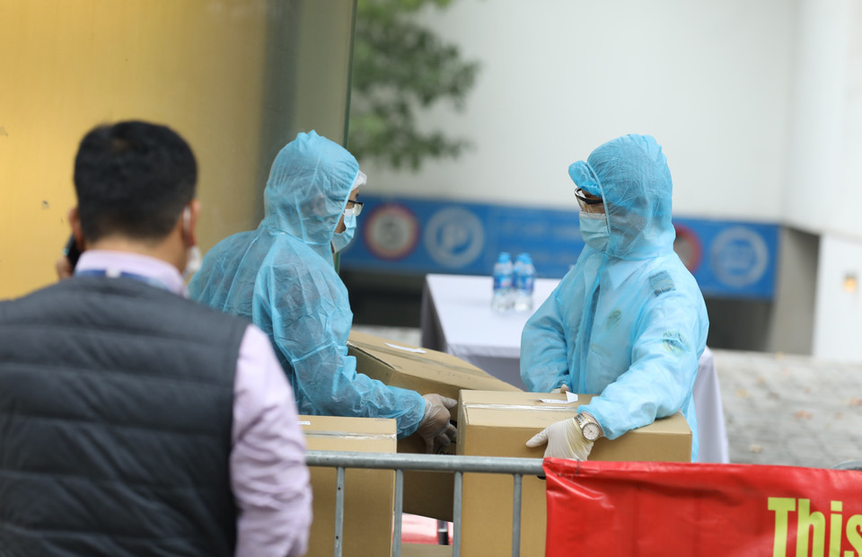 Công tác phòng, chống dịch COVID-19 tại khách sạn Somerset Westpoint, nơi người đàn ông quốc tịch Nhật Bản tử vong luôn được đảm bảo an toàn, chu đáo tới người dân. (Ảnh: Văn Điệp/TTXVN)