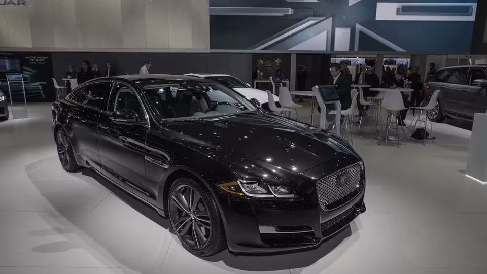 Một sản phẩm trong dòng XJ của Jaguar.