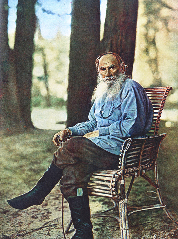 Nhà văn Leo Tolstoy tạo dáng để chụp bức ảnh chân dung màu đầu tiên tại Nga. (Nguồn: Thư viện Quốc hội Mỹ)