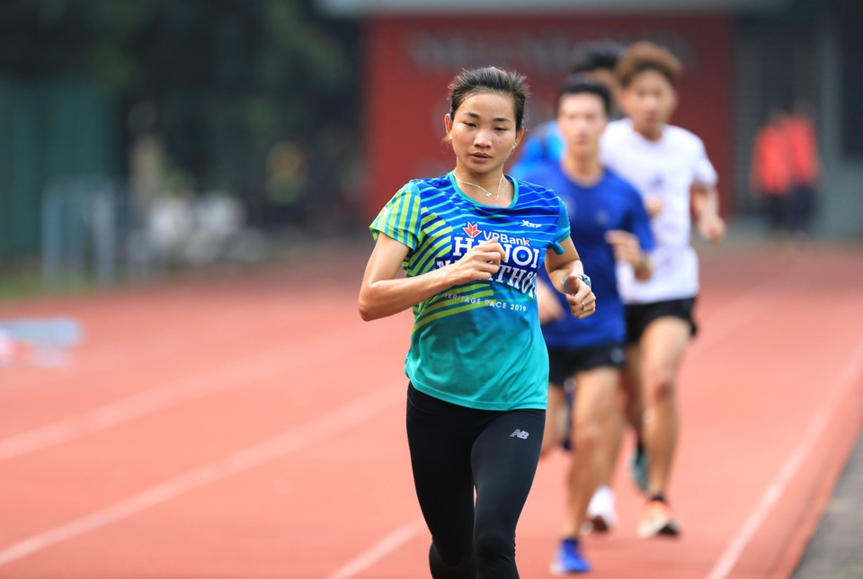 Cô gái vàng của làng Điền kinh Việt Nam Nguyễn Thị Oanh tích cực tập luyện trở lại sau đợt nghỉ Tết. (Ảnh: Thành Đạt/TTXVN)