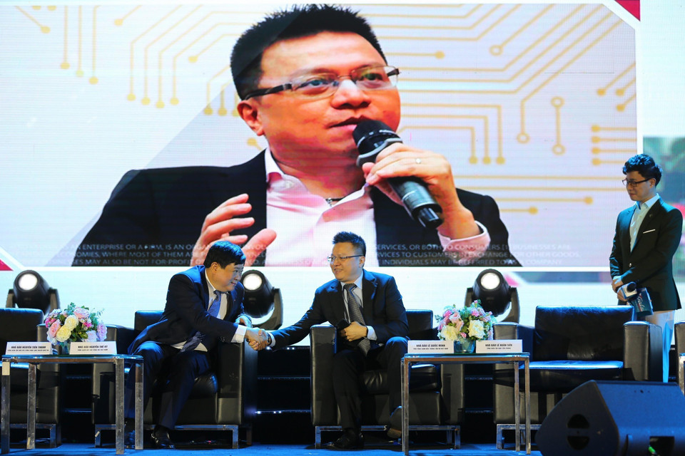 Phát biểu tại diễn đàn "Talk show Tổng biên tập 4.0", trong khuôn khổ Hội báo toàn quốc năm 2019 tại Hà Nội, ngày 16/3/2019, ông Lê Quốc Minh, Phó Tổng giám đốc TTXVN khẳng định: Khoảng 5-6 năm qua, TTXVN đã đầu tư công nghệ rất nhiều và những sản phẩm mà TTXVN đưa ra là hiếm hoi về công nghệ 4.0 trong giới báo chí Việt Nam. (Ảnh: Thành Đạt - TTXVN)