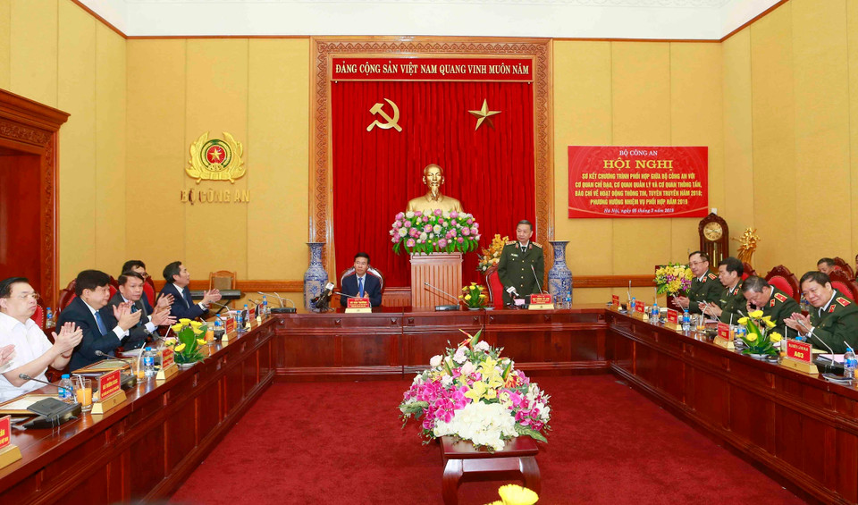 Hội nghị sơ kết chương trình phối hợp giữa Bộ Công an với cơ quan chỉ đạo, cơ quan quản lý và cơ quan thông tấn, báo chí về hoạt động thông tin, tuyên truyền năm 2018; phương hướng nhiệm vụ phối hợp năm 2019, chiều 5/3/2019, tại Hà Nội. (Ảnh: Doãn Tấn - TTXVN)