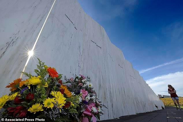 Đài tưởng niệm các nạn nhân trong chuyến bay số 93 của United Airlines tại Pennsylvania. (Ảnh: AP)