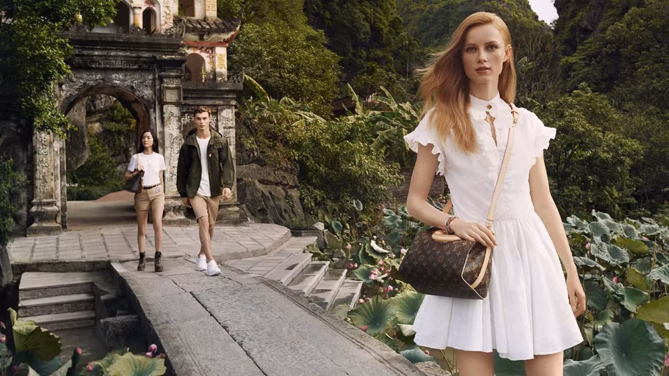 Ninh Bình và Vịnh Hạ Long được Louis Vuitton lựa chọn làm nơi thực hiện chiến dịch quảng cáo mới.