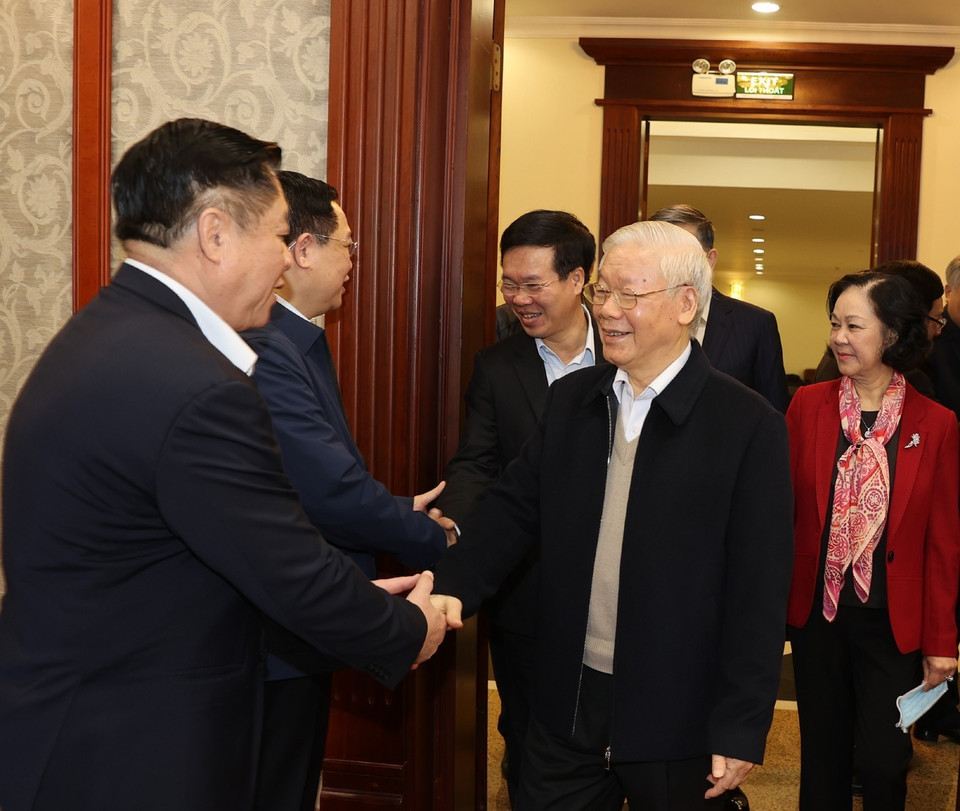 Tổng Bí thư, Chủ tịch nước Nguyễn Phú Trọng với các đồng chí Bộ Chính trị, Ban Bí thư. (Ảnh: Trí Dũng/TTXVN)