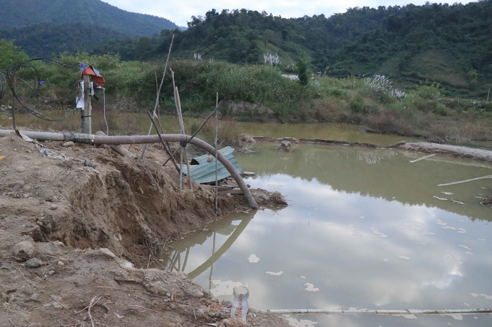 Điều đáng nói, do công tác quản lý của chính quyền địa phương quá lỏng lẻo, chế tài xử lý chưa nghiêm nên tình trạng này liên tục tái diễn với cấp độ càng phức tạp, nhức nhối hơn. (Ảnh: Xuân Tiến/TTXVN)