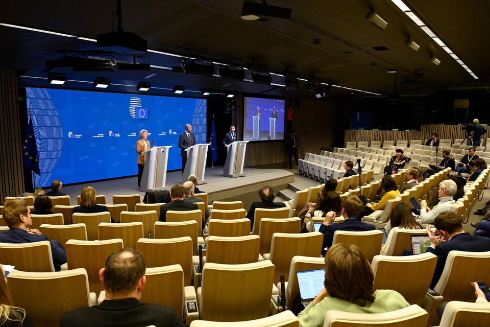 Ngày 23/3/2023, Hội nghị thượng đỉnh Liên minh châu Âu (EU) ở Brussels (Bỉ), các nhà lãnh đạo EU và Tổng thư ký Liên hợp quốc (LHQ) Antonio Guterres đã tiến hành thảo luận về an ninh lương thực toàn cầu và các biện pháp trừng phạt Nga liên quan đến xung đột tại Ukraine. (Ảnh: AFP/TTXVN)