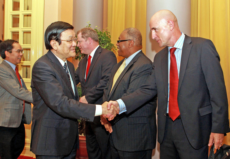 Ngày 22/5/2014, tại Phủ Chủ tịch, Chủ tịch nước Trương Tấn Sang tiếp đại diện Tập đoàn Dầu khí Exxonmobil (Hoa Kỳ) do ông Peter P.Clark và ông Raymond E. Jones, Phó Chủ tịch Tập đoàn dẫn đầu. (Ảnh: Nguyễn Khang/TTXVN)