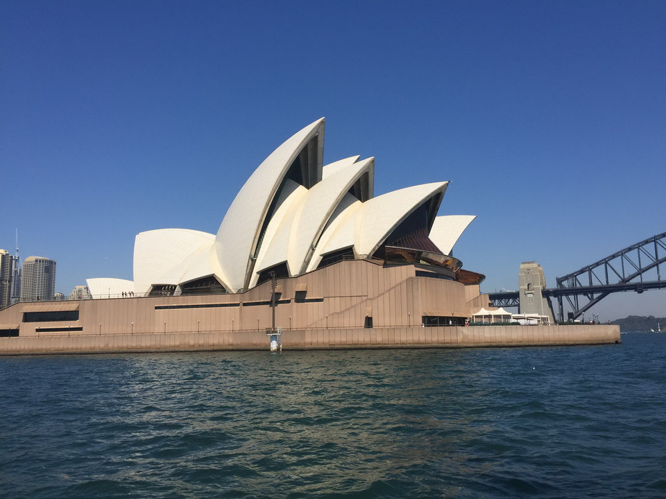 Nhát hát Con sò nhìn từ ngoài vịnh vào. (Ảnh: Khánh Linh/Vietnam+)