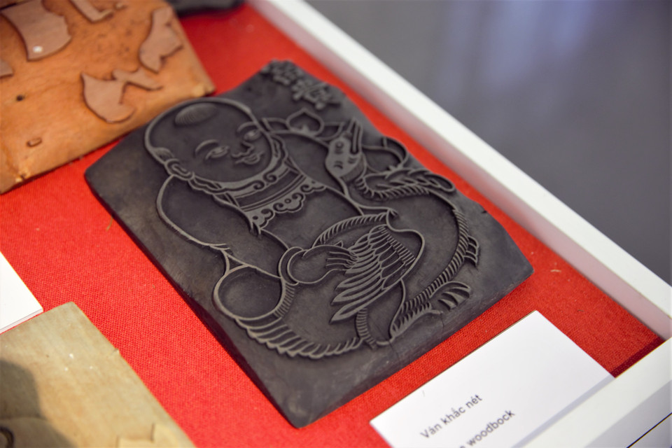 Các dụng cụ làm tranh Đông Hồ. (Ảnh: Vi Diệu/Vietnam+)