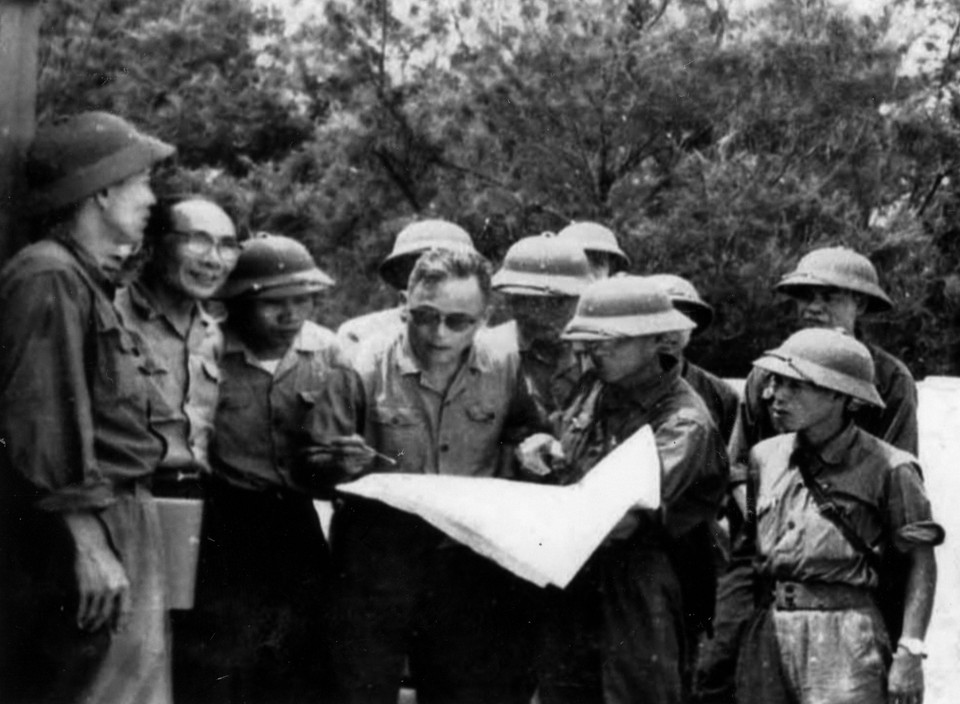 Ông đã góp phần phát triển nghệ thuật quân sự, đặc biệt là nghệ thuật chiến dịch tổng hợp gồm hai lực lượng: Chính trị (đấu tranh chính trị, binh vận), Quân sự (ba thứ quân). (Ảnh: Tư liệu/TTXVN phát)