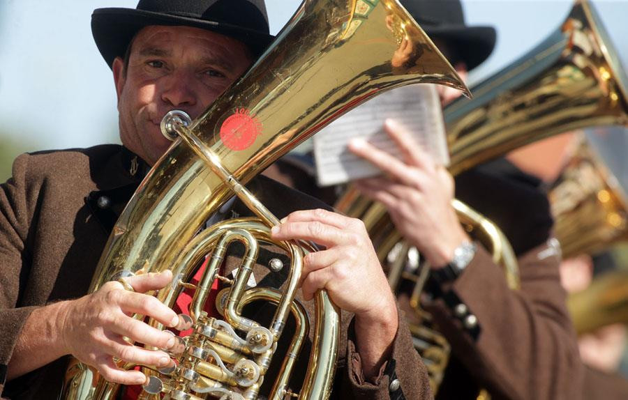Nhiều tiết mục đặc sắc diễn ra tại lễ khai mạc Oktoberfest. (Ảnh: Getty)