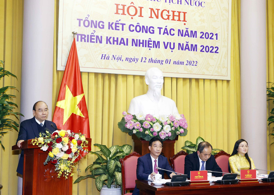 Sáng 12/1/2022, tại Phủ Chủ tịch, Chủ tịch nước Nguyễn Xuân Phúc dự Hội nghị Tổng kết công tác năm 2021, triển khai nhiệm vụ năm 2022 của Văn phòng Chủ tịch nước. (Ảnh: Thống Nhất/TTXVN)