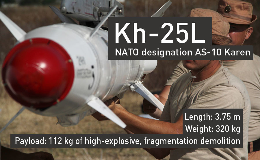 Tên lửa Kh-25L (NATO gọi là AS-10 Karen) dài 3,75 m, nặng 320 kg và chứa 112 kg đầu đạn nổ phân mảnh.