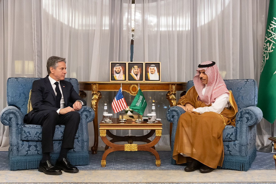 Hai Ngoại trưởng đều nhấn mạnh tầm quan trọng của lệnh ngừng bắn ngay lập tức ở Gaza cũng như sự cần thiết phải thực hiện mọi nỗ lực để bảo vệ dân thường, tăng cường cung cấp viện trợ nhân đạo tới vùng lãnh thổ Palestine. (Ảnh: AFP/TTXVN)