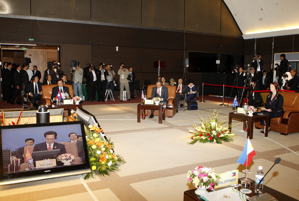 Thủ tướng Nguyễn Tấn Dũng, Chủ tịch ASEAN 2010, đồng chủ trì Hội nghị Cấp cao ASEAN-Australia, trong khuôn khổ Hội nghị Cấp cao ASEAN lần thứ 17 và các hội nghị cấp cao liên quan, chiều 30/10/2010, tại Hà Nội. (Ảnh: Đức Tám/TTXVN)