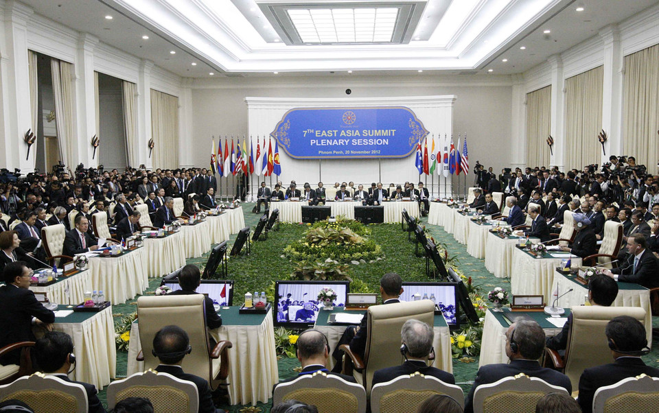 Phiên toàn thể của Hội nghị Cấp cao Đông Á (EAS) lần thứ 7, trong khuôn khổ Hội nghị Cấp cao ASEAN 21 và các hội nghị cấp cao liên quan, ngày 20/11/2012, tại Phnom Penh (Campuchia). (Ảnh: Đức Tám/TTXVN)