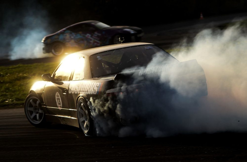 Màn trình diễn tại giải vô địch drift ở Veliky Novgorod. (Ảnh: Sputnik)