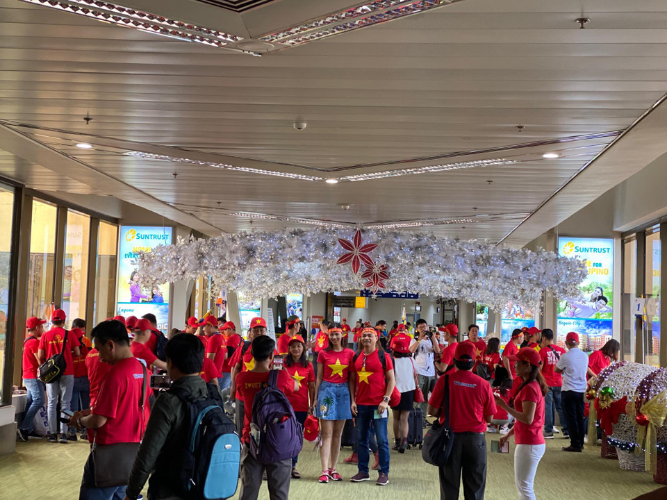 Nhiều cổ động viên sang tận Philippines để cổ vũ cho U22 Việt Nam. (Ảnh: Vietnam+)