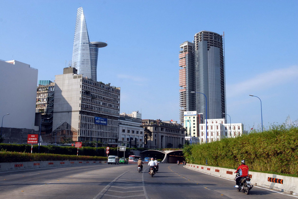 Hầm vượt sông Sài Gòn giúp giảm tải cho cầu Sài Gòn, đồng thời là động lực cho sự phát triển kinh tế-xã hội của thành phố. (Ảnh: Mạnh Linh/TTXVN)