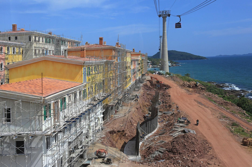 Một góc khu đô thị mới đang được xây dựng thị trấn An Thới. (Ảnh: Ngọc Hà/TTXVN)