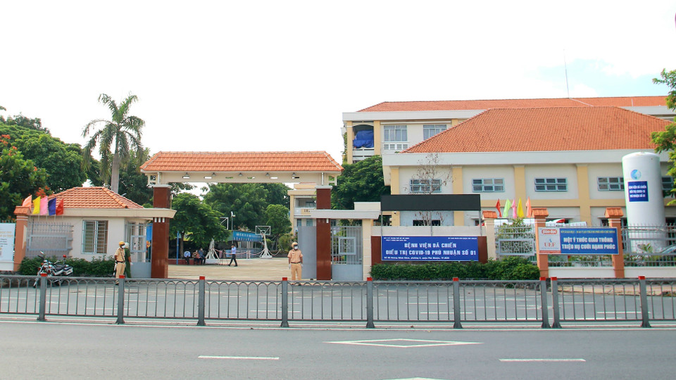 Bệnh viện được chuyển đổi từ Trường THPT Phú Nhuận (số 5 Hoàng Minh Giám, Phường 9, quận Phú Nhuận, Thành phố Hồ Chí Minh). (Ảnh: Thành Chung/TTXVN)