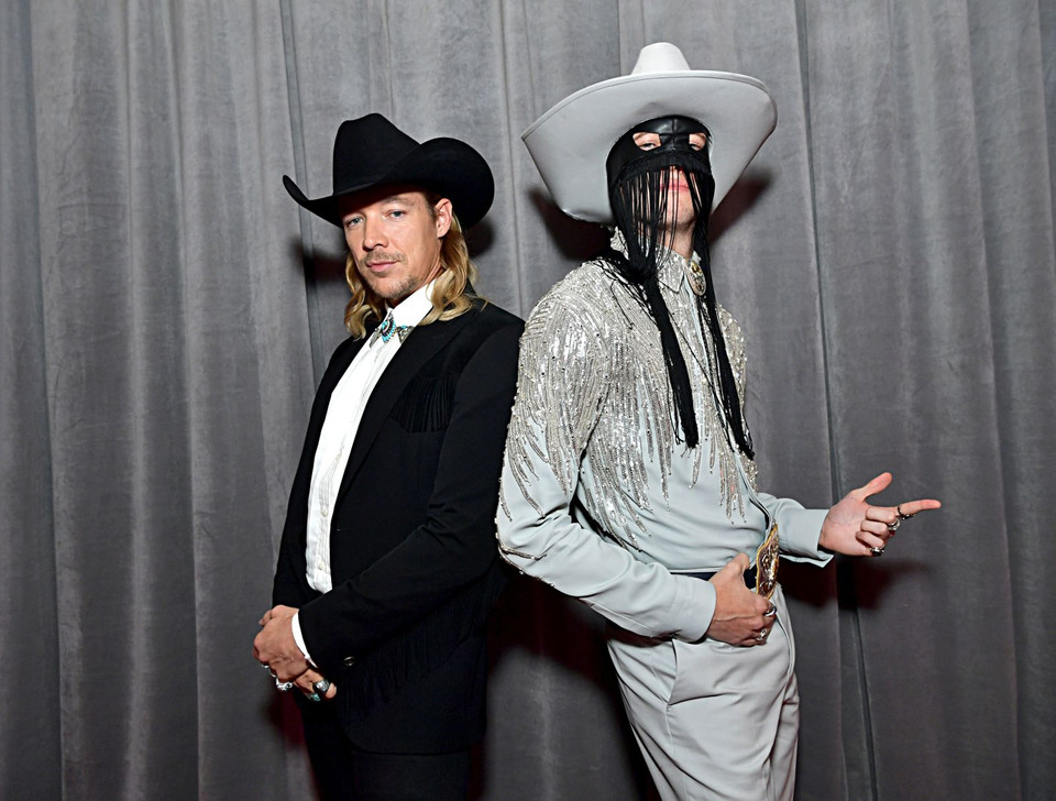 DJ Diplo (trái) và ca sỹ nhạc đồng quê Orville Peck. (Ảnh: Getty)