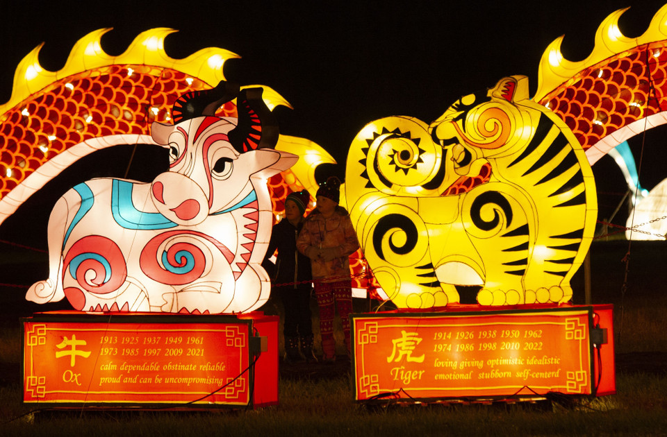 Một số hình ảnh tại Triển lãm Ánh sáng quốc tế Seasky được tổ chức tại Thác Niagara ở Ontario, Canada. (Ảnh: THX/TTXVN)