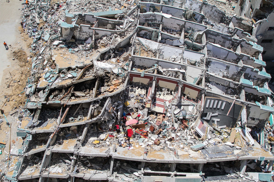 Cảnh đổ nát sau loạt không kích của Israel xuống thành phố Gaza, ngày 23/5/2021. (Ảnh: THX/TTXVN)