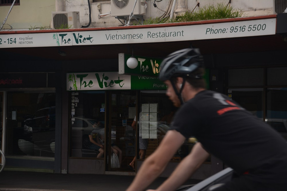 Có ít nhất 4 nhà hàng Việt Nam tại Newtown với nhiều món ăn đậm đà hương vị Việt.