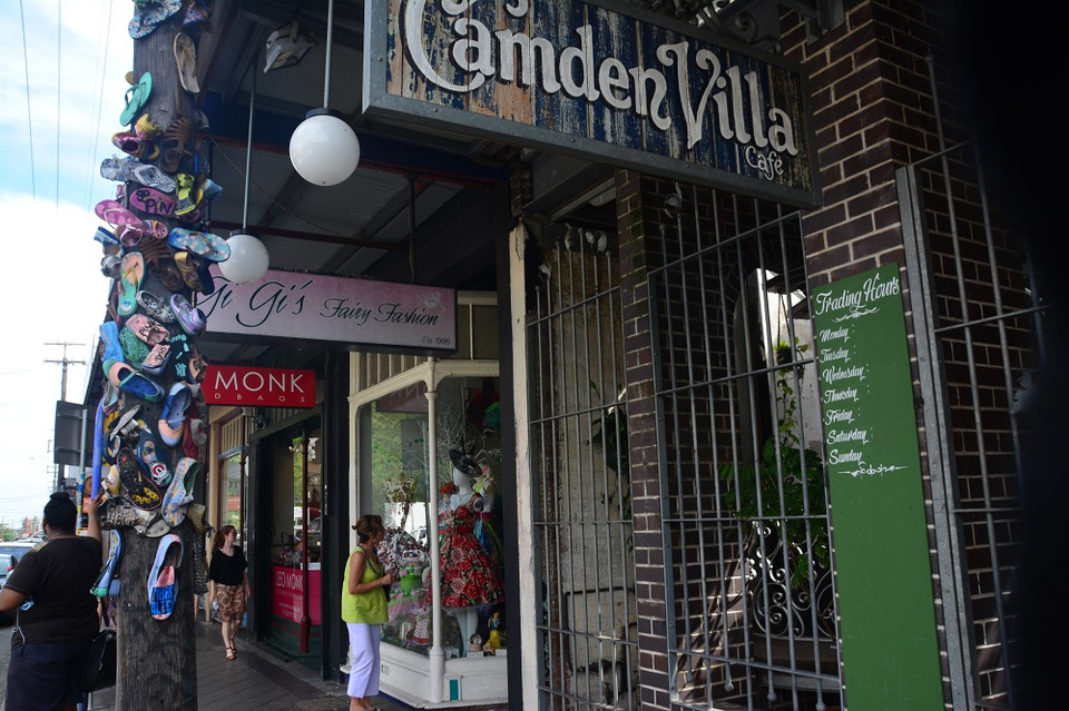 Hầu hết các cửa hàng tại đây cũng được trang trí một cách đầy sáng tạo, vui nhộn.