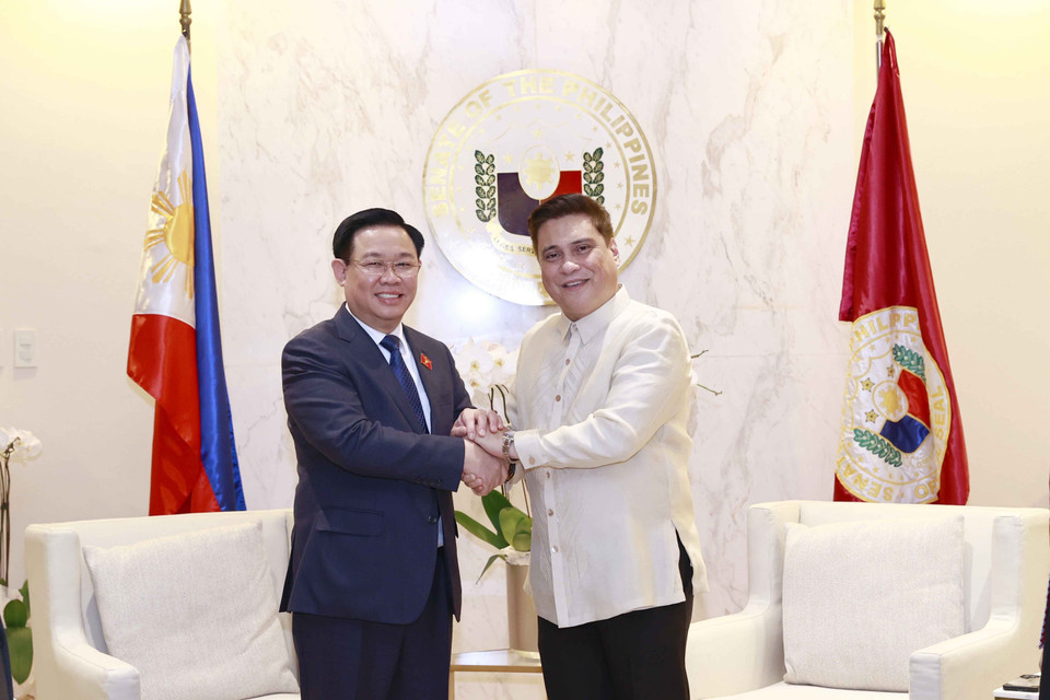 Chủ tịch Thượng viện Philippines Juan Miguel F. Zubiri và Chủ tịch Quốc hội Vương Đình Huệ tại buổi hội đàm. (Ảnh: Doãn Tấn/TTXVN)