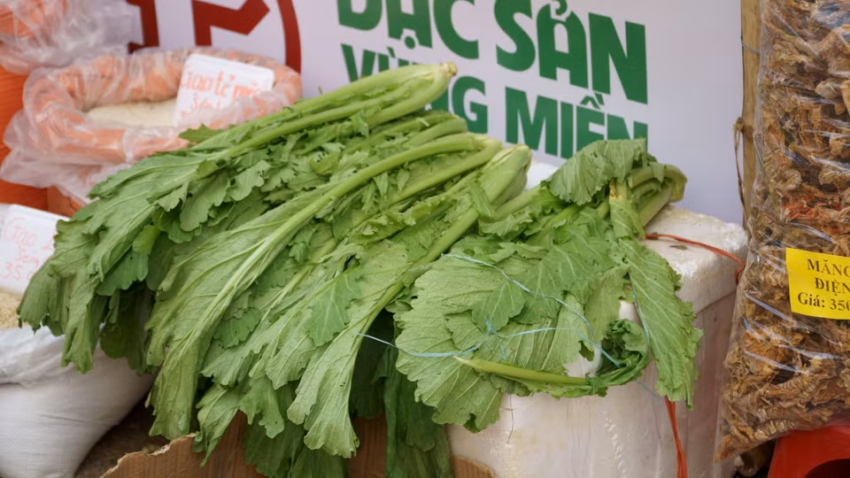 Nhiều loại nông sản tươi ngon tại hội chợ. (Ảnh: Vi Diệu/Vietnam+)