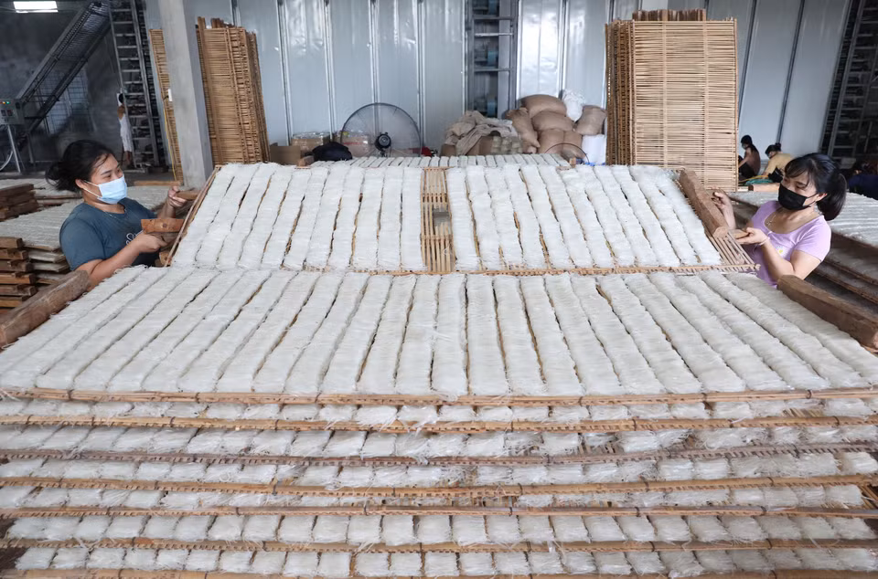 Dây chuyền sản xuất Mỳ Chũ tại Hợp tác xã sản xuất Mỳ Chũ Xuân Trường, xã Nam Dương, huyện Lục Ngạn (Bắc Giang). (Ảnh: Danh Lam/TTXVN)