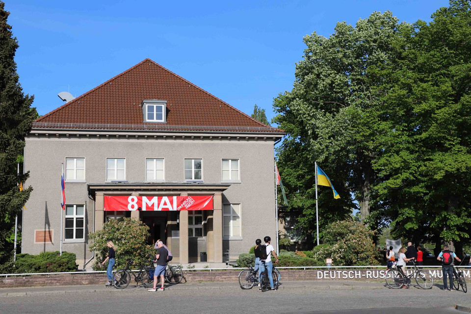 Đây là nơi diễn ra lễ ký tuyên bố đầu hàng vô điều kiện của phát xít Đức trước Liên Xô và lực lượng đồng minh. (Ảnh: Mạnh Hùng/TTXVN)