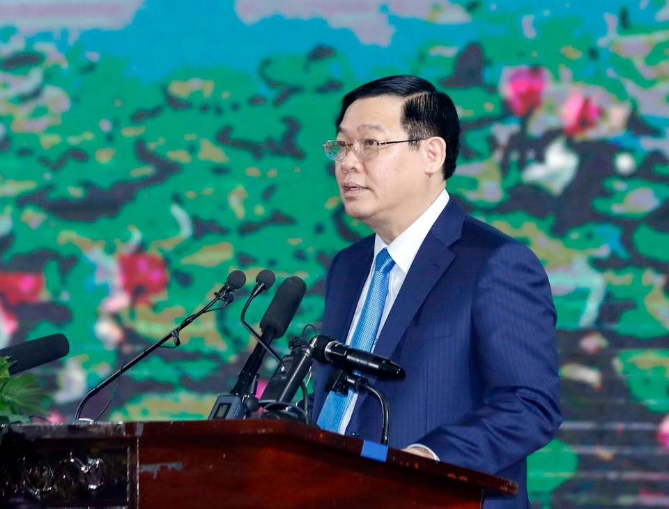 Uỷ viên Bộ Chính trị, Phó Thủ tướng Chính phủ Vương Đình Huệ, Trưởng Ban Chỉ đạo các chương trình mục tiêu quốc gia, phát biểu tại hội nghị. (Ảnh: Thống Nhất/TTXVN)