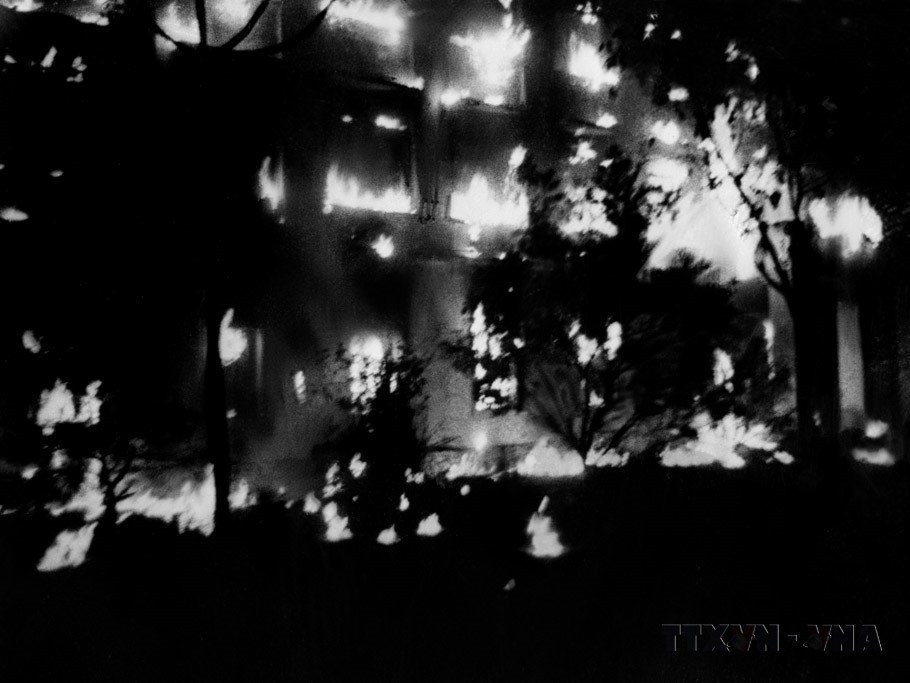 Các vị trí quan trọng của Mỹ tại Sài Gòn bị quân Giải phóng tấn công Tết Mậu Thân (1968). (Ảnh: Tư liệu TTXVN)