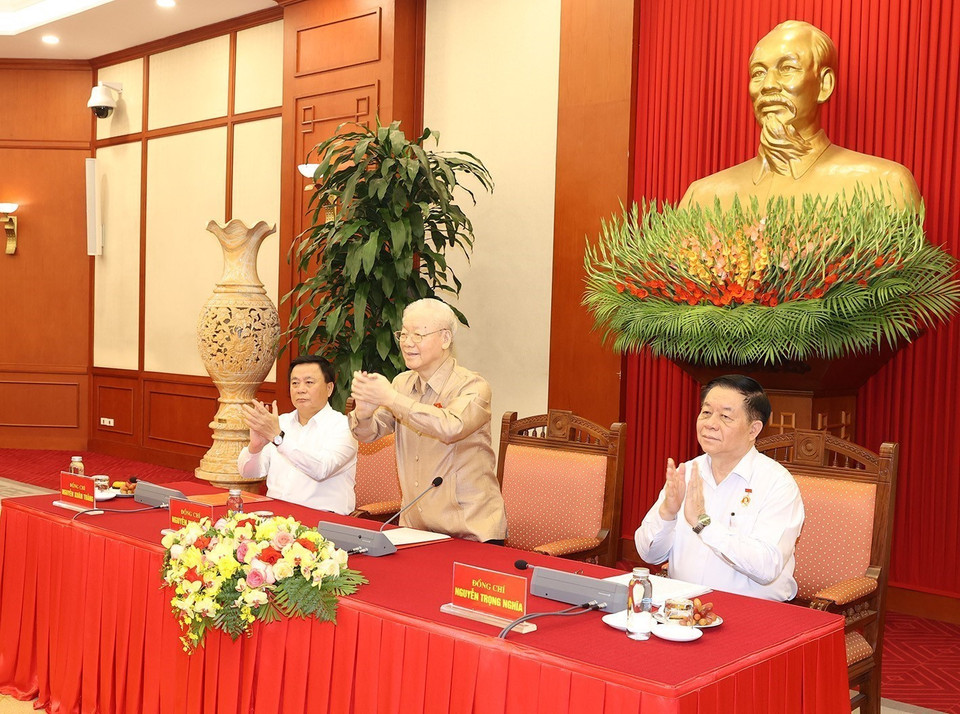 Tổng Bí thư Nguyễn Phú Trọng và các đồng chí lãnh đạo Đảng, Nhà nước tại buổi gặp mặt. (Ảnh: Trí Dũng/TTXVN)