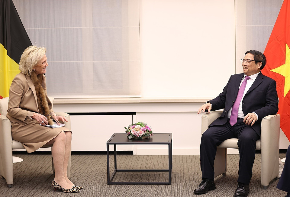 Thủ tướng Phạm Minh Chính gặp Công chúa Vương quốc Bỉ Astrid. (Ảnh: Dương Giang/TTXVN)