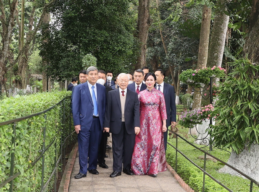 Tổng Bí thư Nguyễn Phú Trọng thăm Khu Di tích Chủ tịch Hồ Chí Minh tại Phủ Chủ tịch. (Ảnh: Trí Dũng/TTXVN)