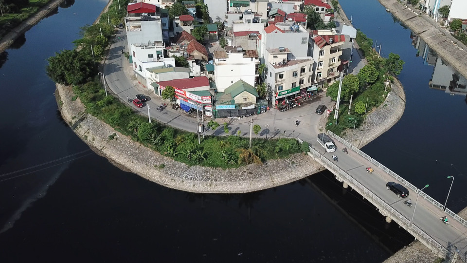 Quang cảnh đoạn sông Tô Lịch tại ngã ba Kim Giang. (Ảnh: Hào Nguyễn/Vietnam+)