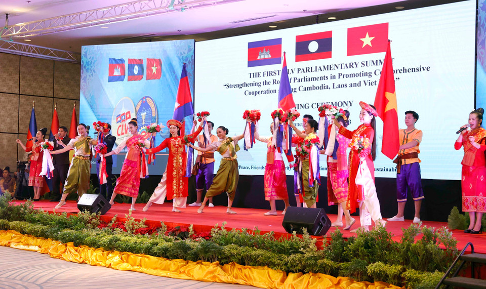 Chương trình văn nghệ chào mừng Hội nghị. (Ảnh: Doãn Tấn/TTXVN)