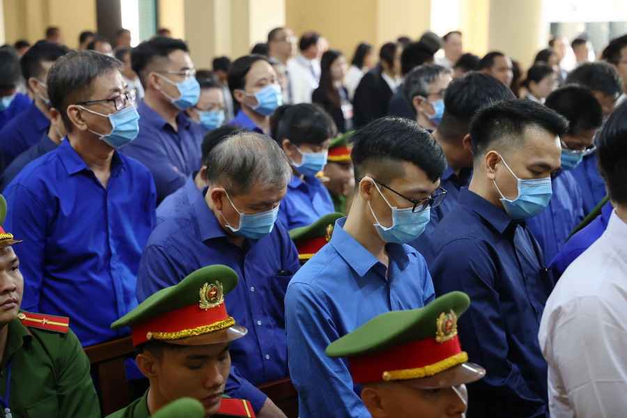 Các bị cáo tại phiên xét xử. (Ảnh: Thanh Vũ/TTXVN)