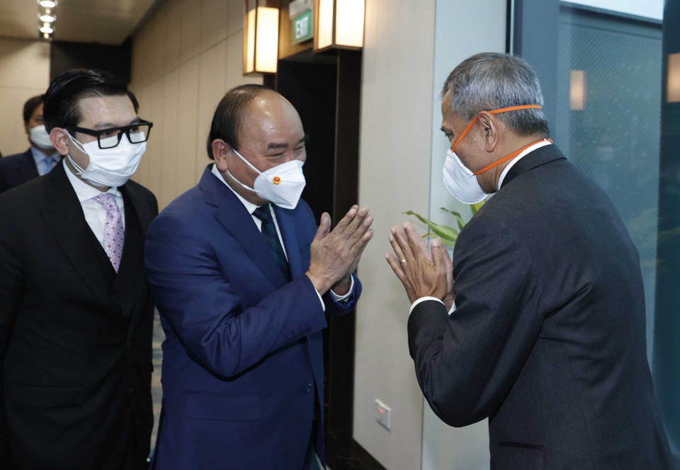 Chủ tịch nước Nguyễn Xuân Phúc dẫn đầu Đoàn đại biểu cấp cao Việt Nam có chuyến thăm cấp Nhà nước tới Singapore. (Ảnh: Thống Nhất/TTXVN)